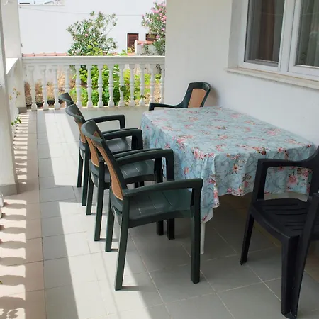 Dusper Apartman *